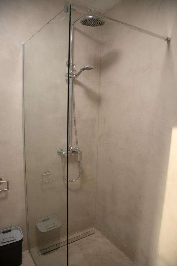 A-Seven Apartment โรวีน ภายนอก รูปภาพ