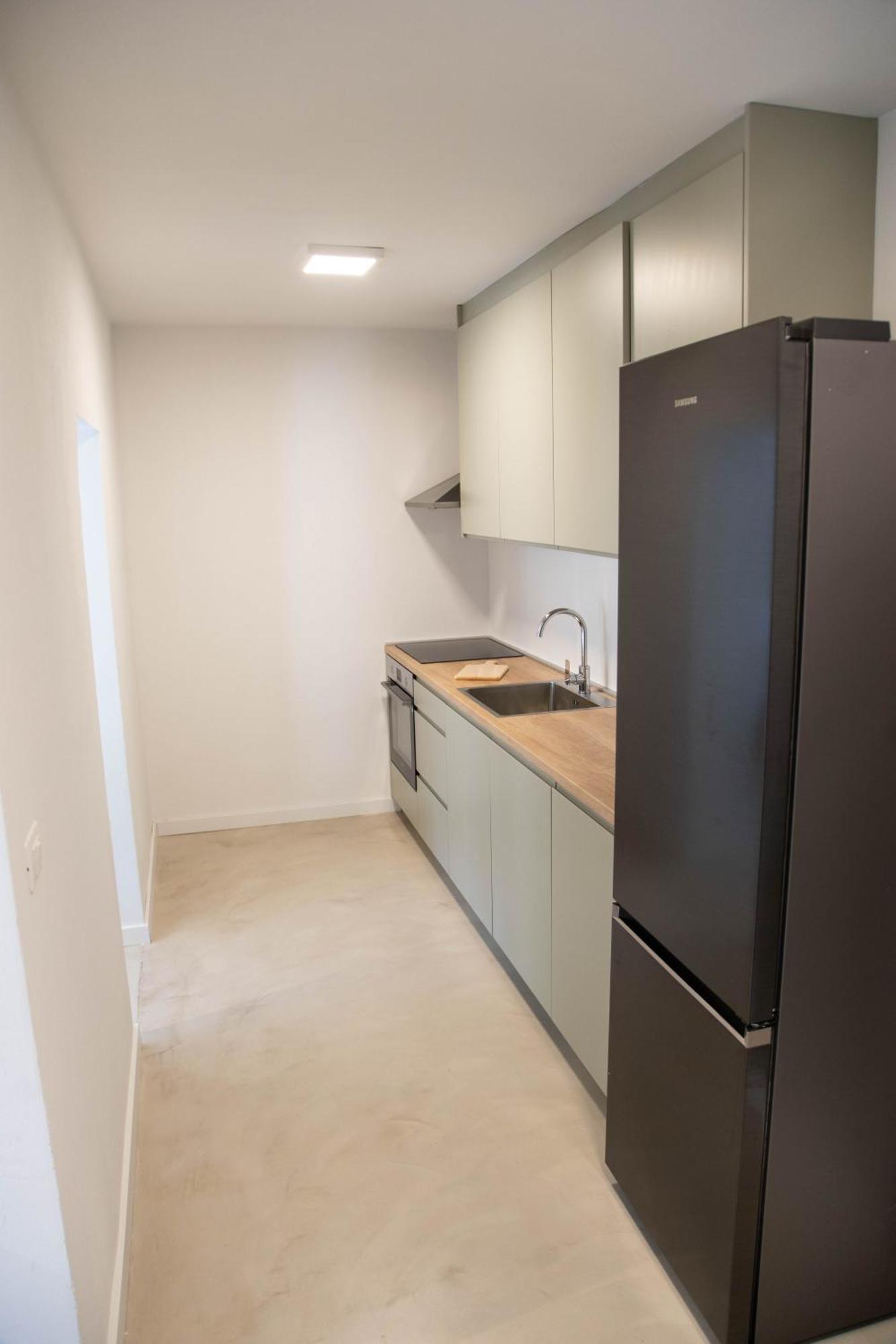 A-Seven Apartment โรวีน ภายนอก รูปภาพ