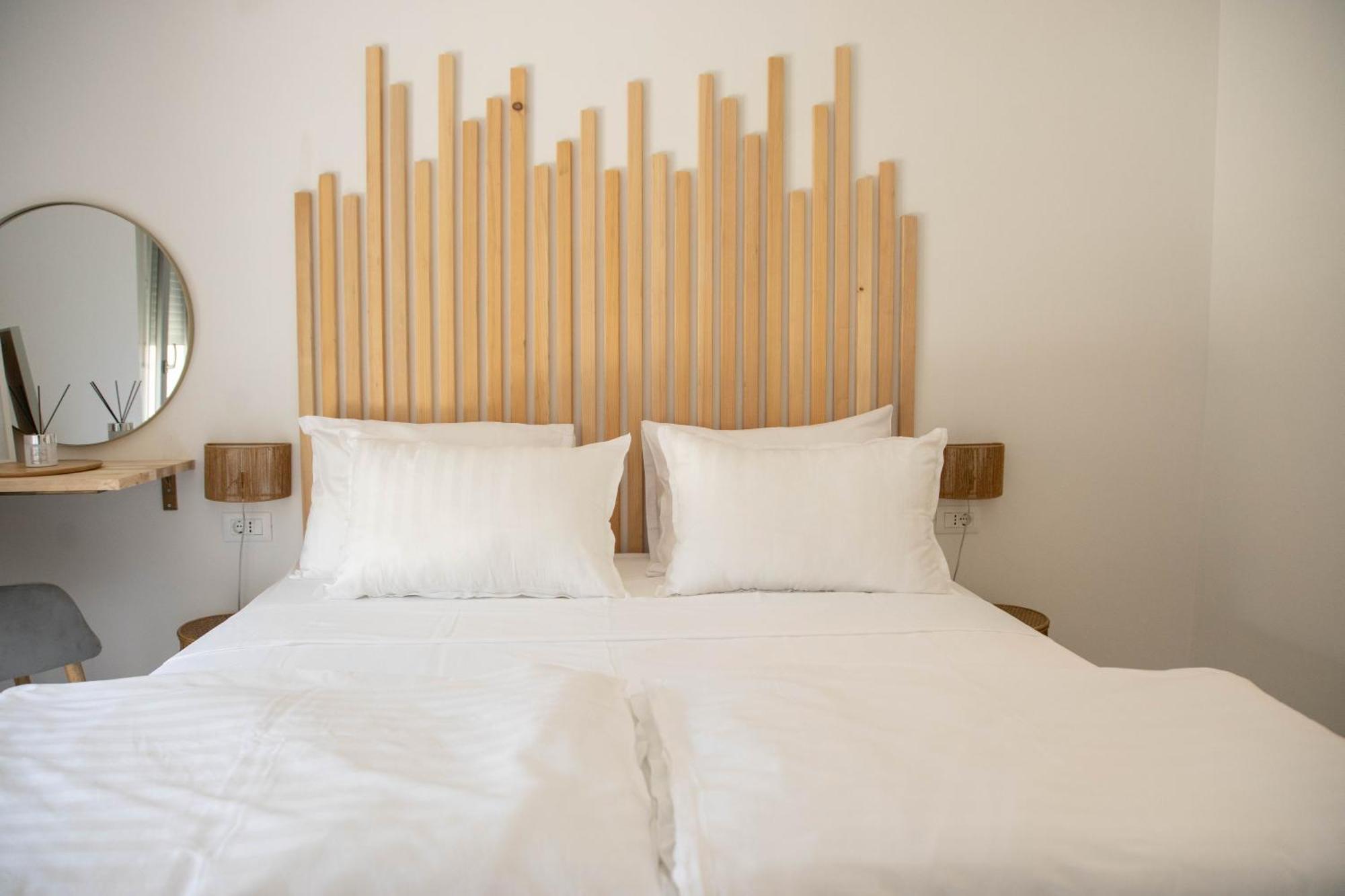 A-Seven Apartment โรวีน ภายนอก รูปภาพ