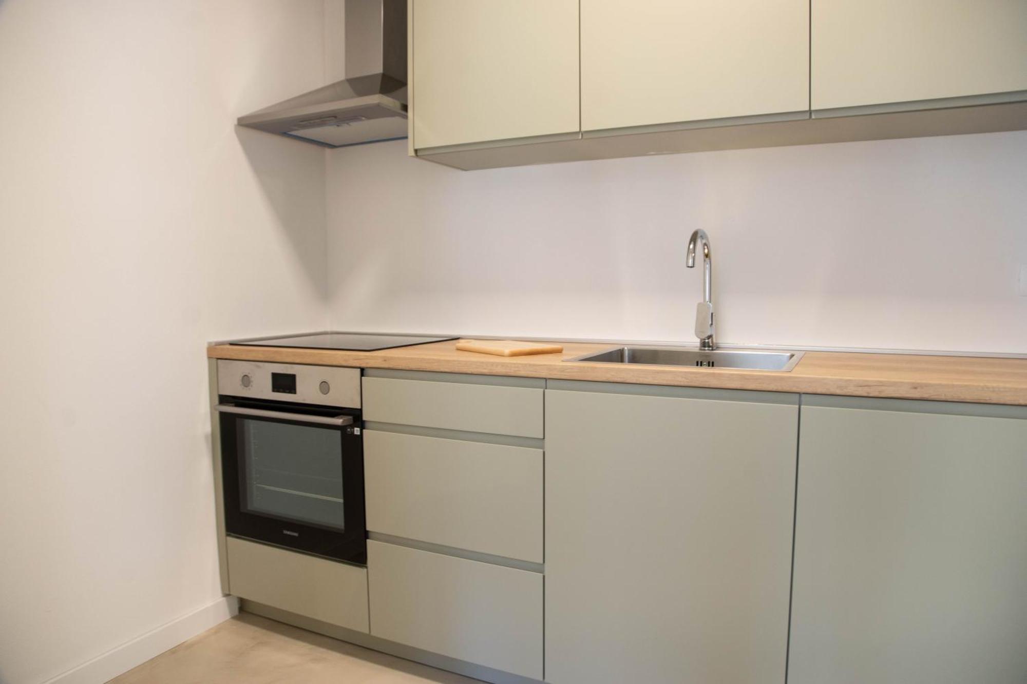 A-Seven Apartment โรวีน ภายนอก รูปภาพ
