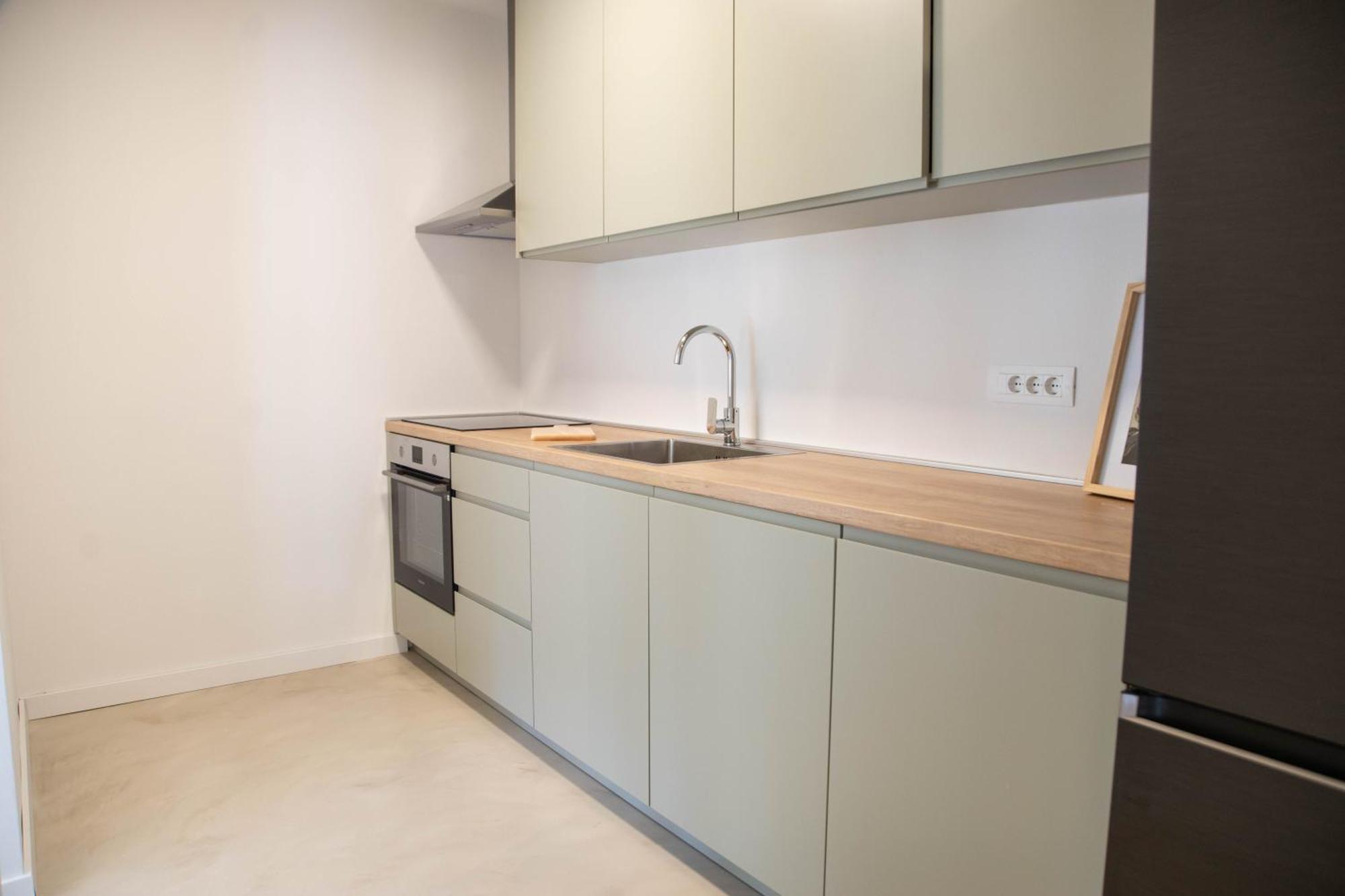 A-Seven Apartment โรวีน ภายนอก รูปภาพ